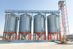 hangars et silos de stockage